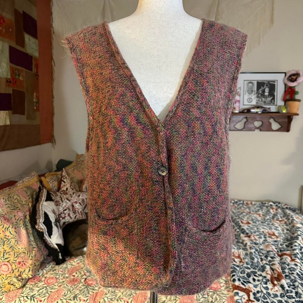 Style New York Multi-Colored Vest W/ Pockets and Button-Up Front